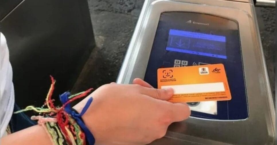 Cartão de transporte público