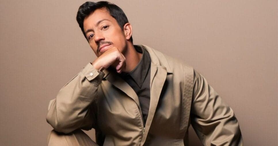 Renato Albani realiza coletiva de imprensa e revela detalhes do especial 'Assim Caminha a Humanidade' lançado no Youtube na segunda-feira (24)