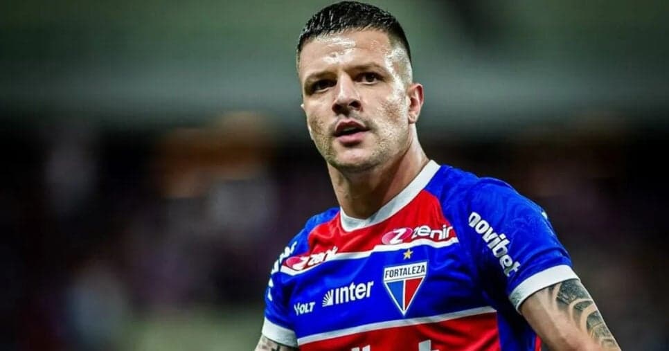 Renato Kayzer está próximo de vestir a camisa do Vitória (Foto: Reprodução/Instagram/@renatokayzer)