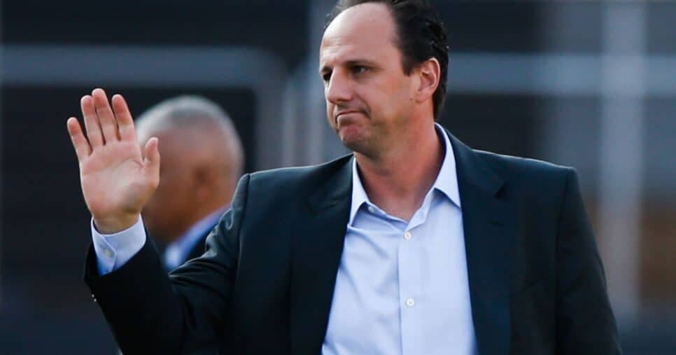 Demissão relâmpago: Estrela expõe quebra-pau e adeus imediato de Rogério Ceni: “Não é mais o técnico”