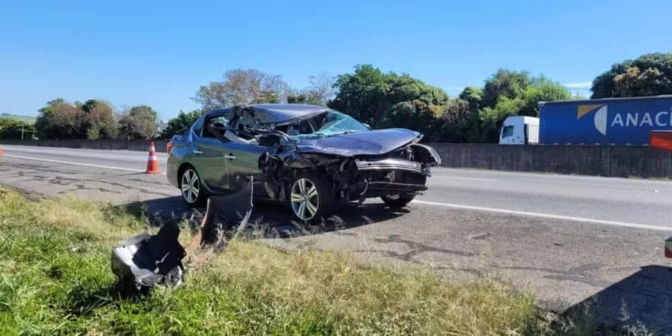Estado do carro em que estava Pedro Severino (Reprodução: Paula Nacasaki/Liberal)