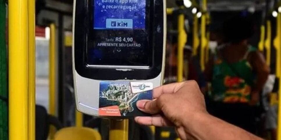 Estudantes que não revalidarem o Salvador Card ficarão impedidos de fazer uso dos créditos e pagar passagem de 50% (Foto Reprodução/G1)