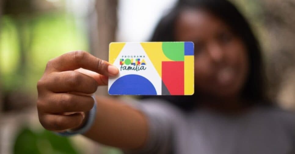 Saque acima de R$800 liberado em ES: Bolsa Família confirma saque extra a partir de segunda(24) em Vitória