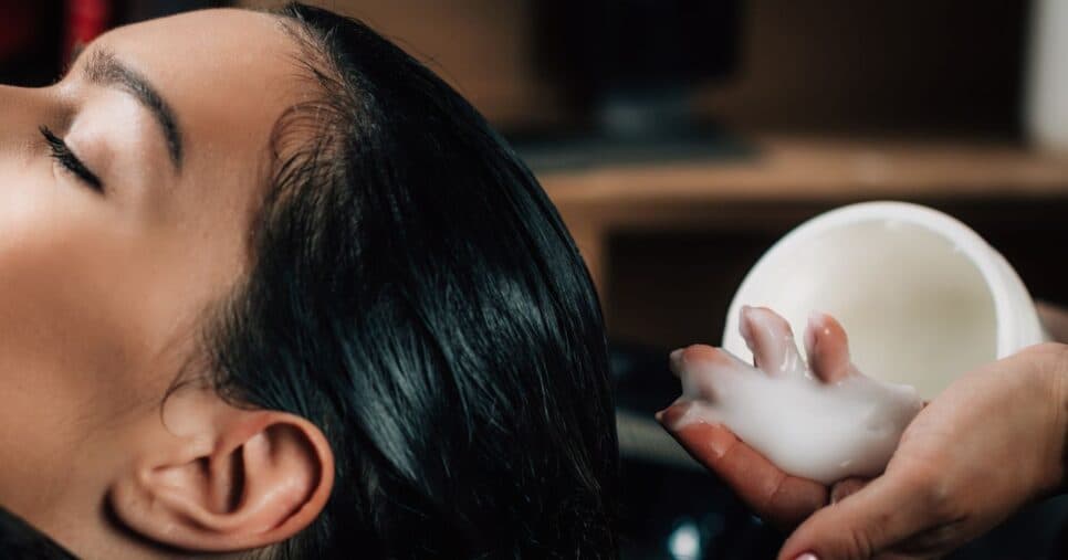 10x mais potente que progressiva: Queratina natural com 3 ingredientes alisa da raiz às pontas do cabelo