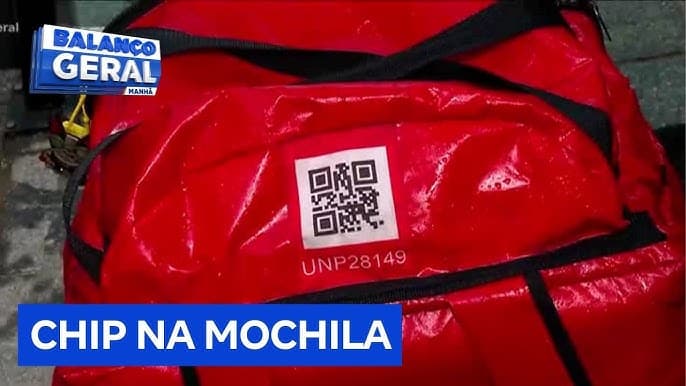 Mochilas deverão ter o QR Code (Foto Reprodução/Balanço Geral/YouTube)