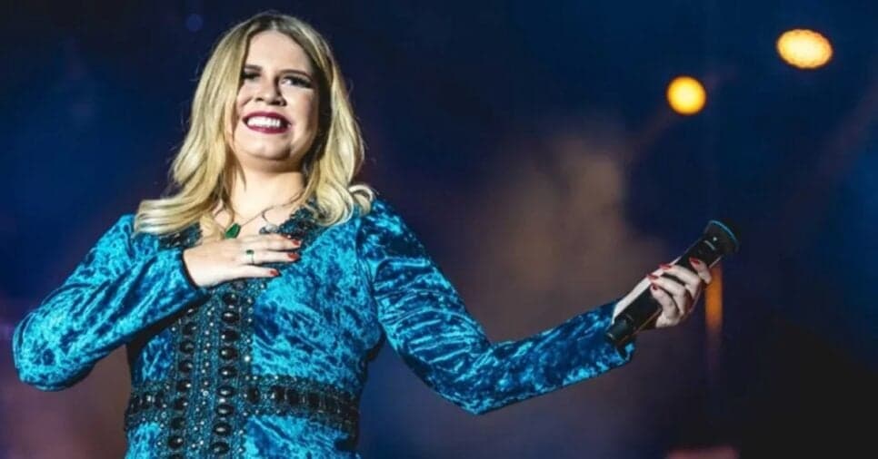 A saudosa ícone do feminejo Marília Mendonça (Foto: Reprodução/ Divulgação)