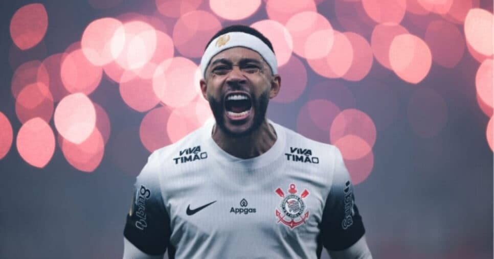 Memphis Depay no Corinthians (Foto: ETTORE CHIEREGUINI/AGIF)