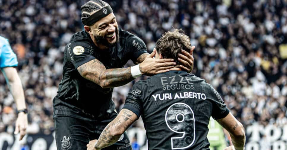 Memphis Depay e Yuri Alberto no Corinthians (Foto: Danilo Fernandes / Meu Timão)