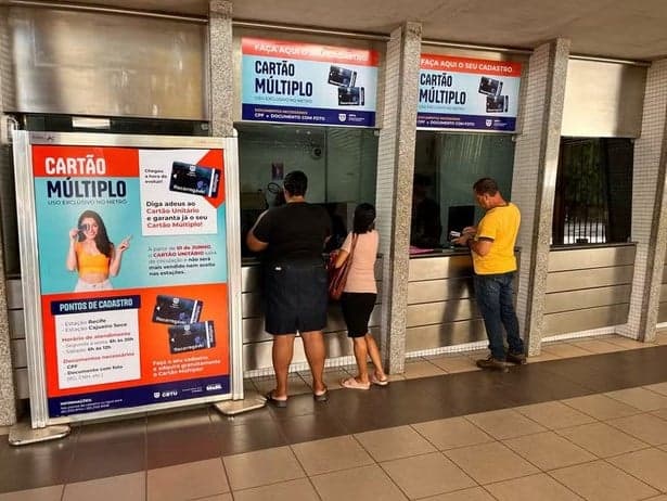 Passageiros podem se cadastrar gratuitamente nos postos de atendimento até 31 de maio (Foto: Reprodução / Joab Alves / Globo)