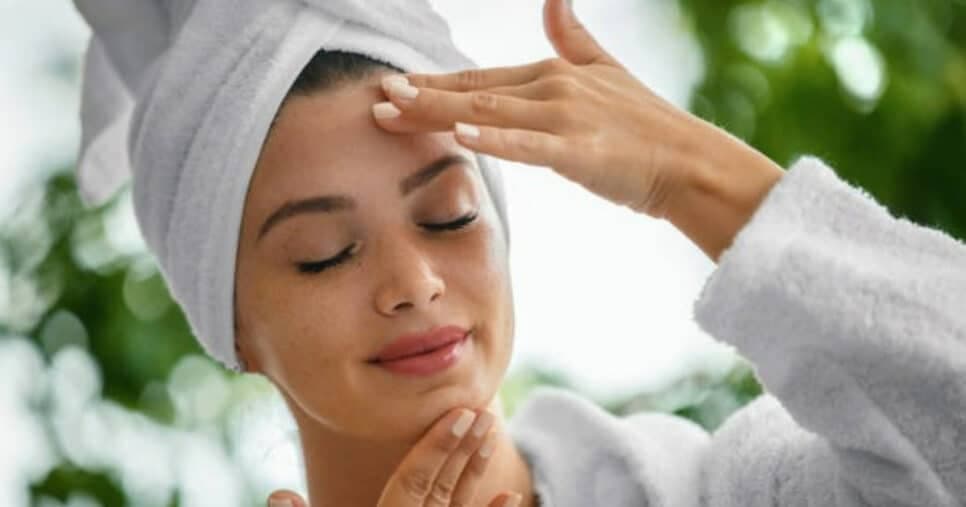 Fim das rugas e manchas: Máscara com 3 ingredientes (Foto: Reprodução/iStock)