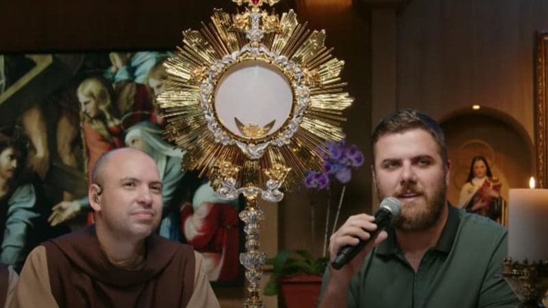 Zé Neto ao lado de Frei Gilson (Foto: Reprodução/ Internet)