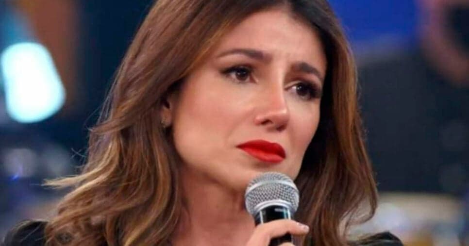 Paula Fernandes faz revelação corajosa e assume ao Brasil o que passa todos os dias: "Não é fácil"