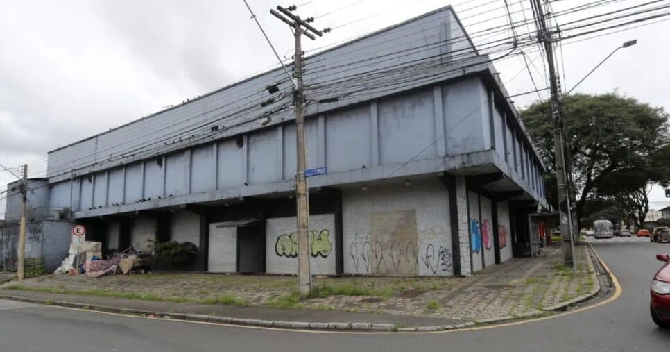 Prédio do Clube Sociedade Universal ficou para doação (Foto Reprodução/ Átila Alberti/Tribuna do Paraná) Prédio do Clube Sociedade Universal ficou para doação (Foto Reprodução/ Átila Alberti/Tribuna do Paraná)