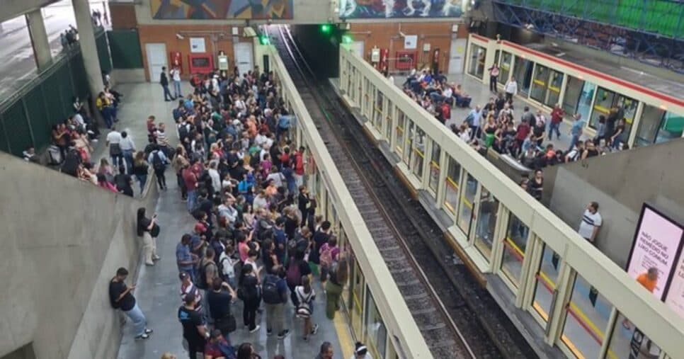 Estação de metrô Estação de metrô