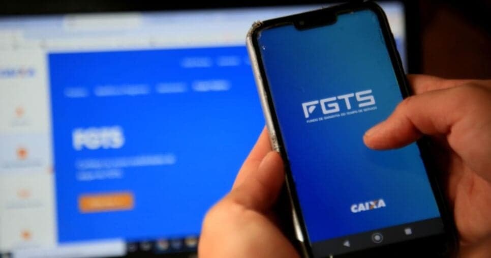 Melhor que 14º: Saque extra do FGTS é liberado hoje (14) para salvar CLTs em 2025