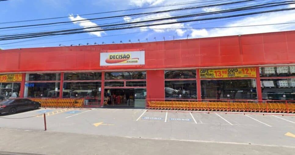 Fachada de unidade fechada