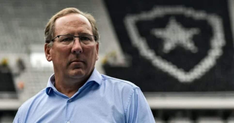 Dupla de Igor Jesus FORA: John Textor sofre com debandada de 15 jogadores no Botafogo