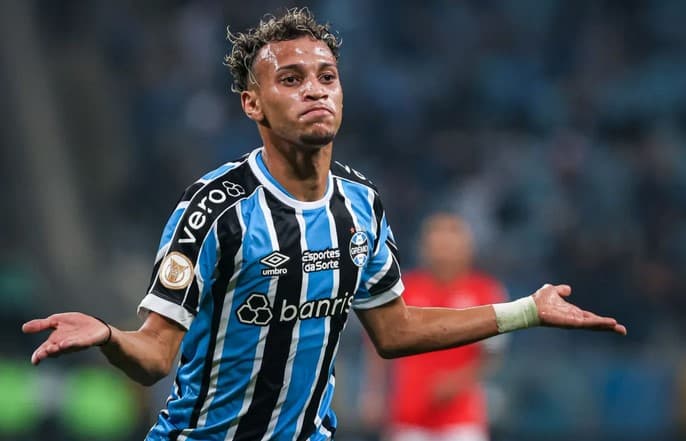 Bitello no Grêmio (Foto: Reprodução / Maxi Franzoi / AGIF) 