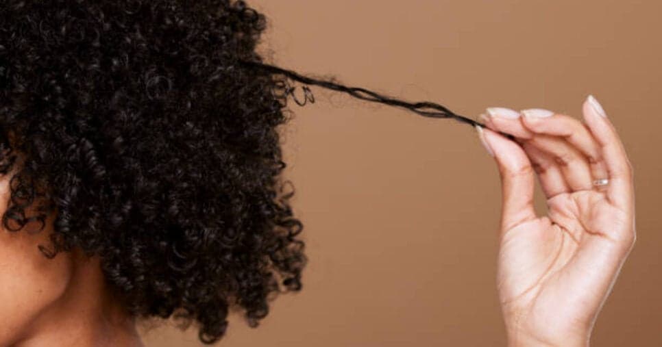 Valorizam o rosto: 4 cortes de cabelo ideais para quem tem cabelo crespo