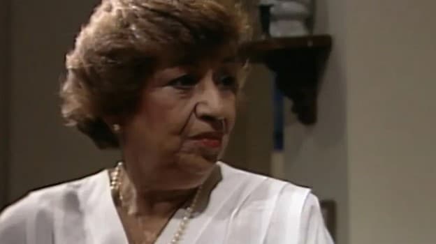 Lourdes Mayer viveu Dona Pequenina na novela “Vale Tudo”, em 1988 (Foto: Reprodução / Globoplay)