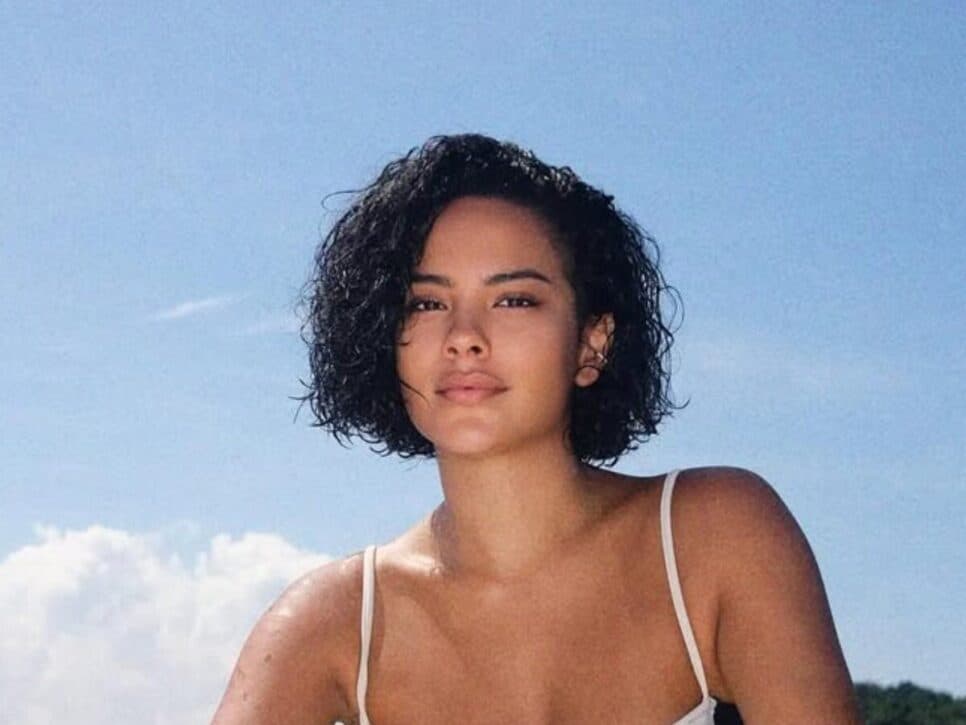 Bella Campos, estrela de Vale Tudo, estaria sofrendo perseguição  (Foto: Reprodução/ Internet)
