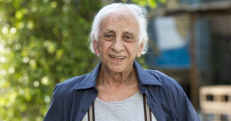"Me desculpem": Carta psicografada inédita de Flávio Migliaccio traz detalhes assombrosos sobre sua morte