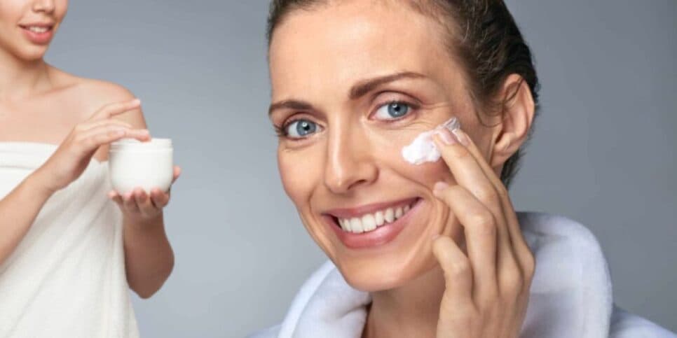 Adeus, velhice: 5 hidratantes faciais potentes que apagam qualquer sinal da idade das 40+ IMEDIATAMENTE