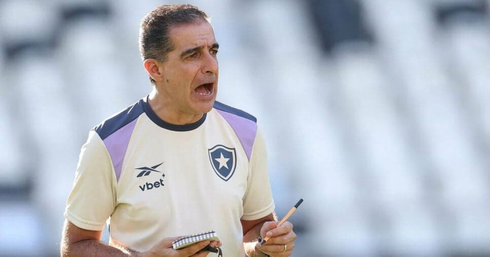 Renato Paiva pode ganhar super reforço no Botafogo (Foto: Vitor Silva/Botafogo)