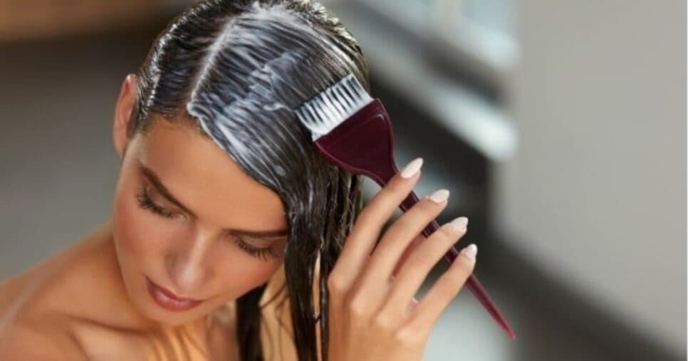 ADEUS ao grisalho: Receita natural sem tinta e com apenas 3 ingredientes traz fim dos fios brancos