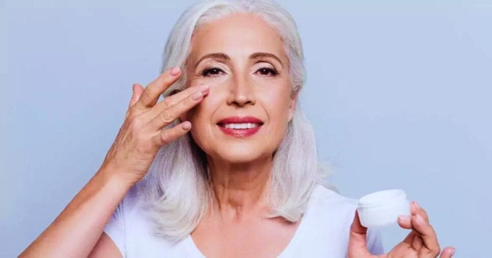 Melhor que botox: Rejuvenescedor caseiro traz pele de porcelana e lisa por menos de R$40