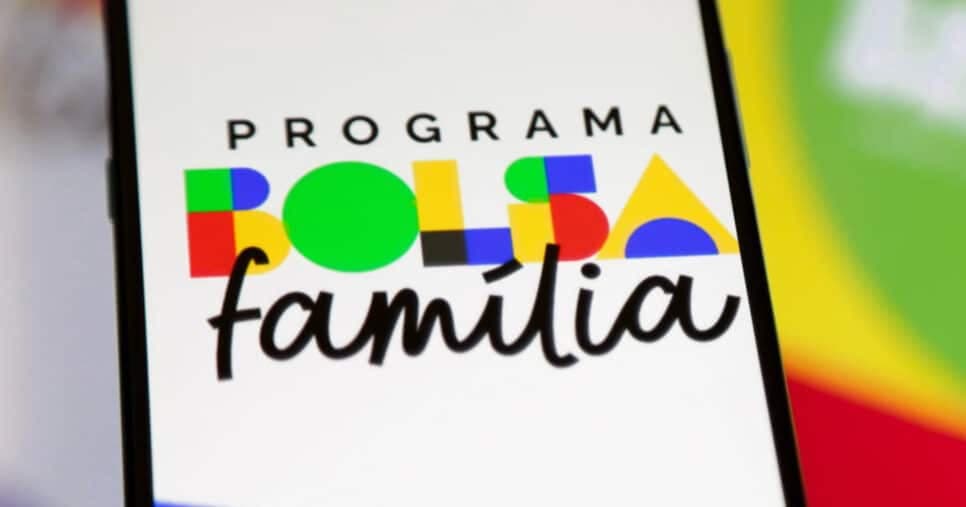 Nova lei assinada por Lula em julho traz +1 obrigação para ter acesso aos benefícios do Bolsa Família