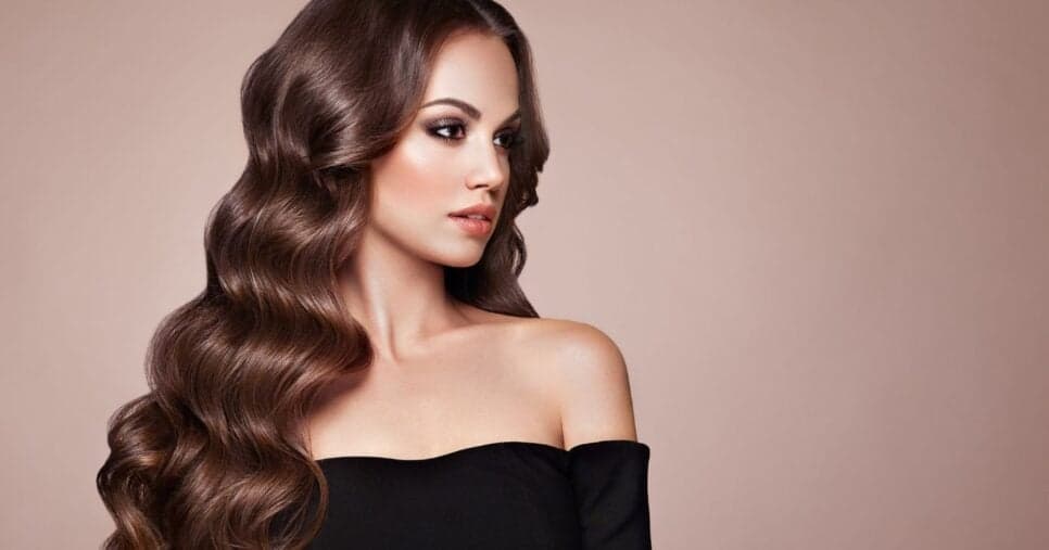 De R$39 até R$ 109: Os melhores óleos capilares da L’Óreal, Wella e mais para eliminar o frizz