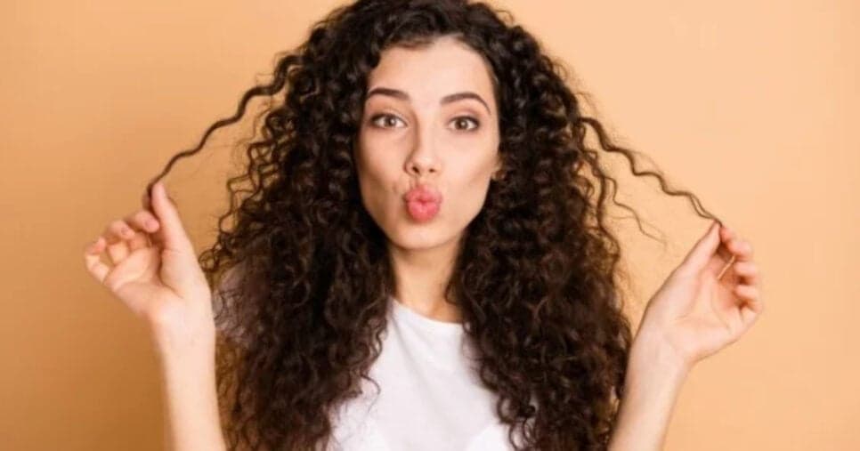Tchau, rinoplastia: 3 cortes de cabelo infalíveis para disfarçar o nariz grande