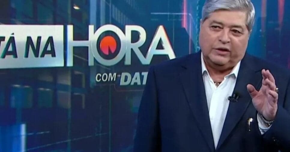 "Até quando Deus quiser": Datena se despede em comunicado ao vivo e SBT confirma demissão