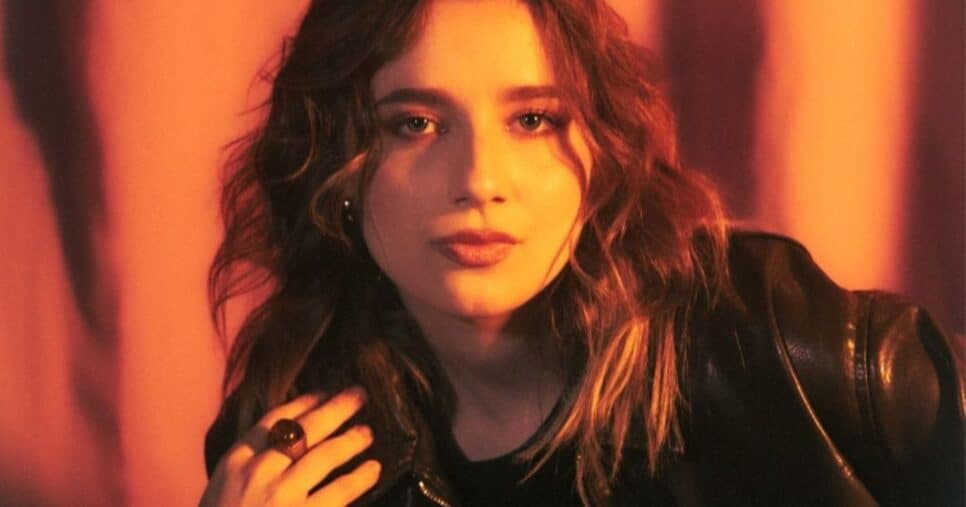 A nova MPB tem nome: Giana mistura brasilidade, indie e pop