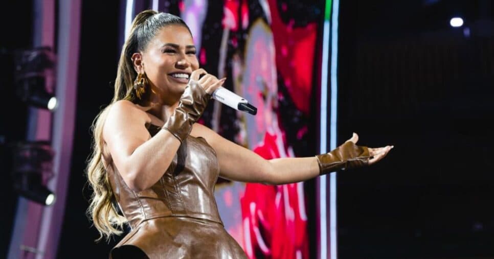 Simone Mendes conquista o 1° lugar no Spotify com "Saudade Proibida"