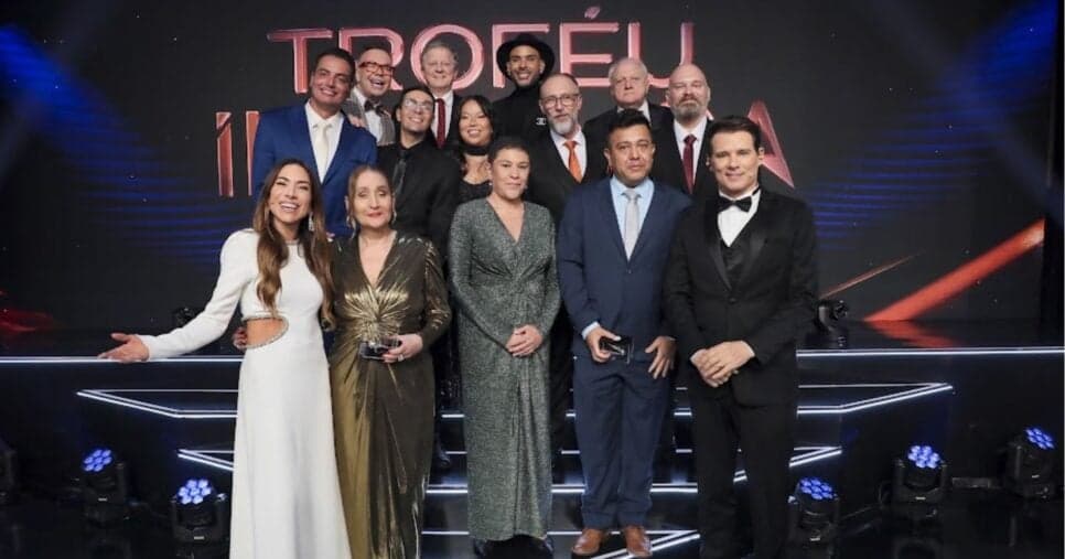 Troféu Imprensa emociona em sua 55ª edição com Patricia Abravanel e Celso Portiolli
