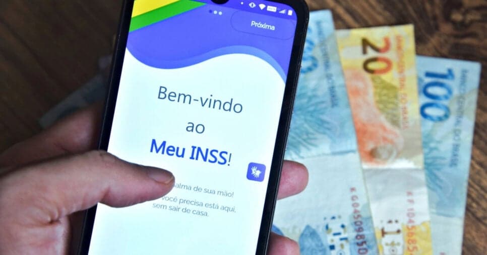Obrigatório a cada 2 anos: INSS chega com bomba em cima de segurados e traz obrigação em 2025