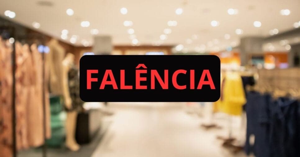 Falência e despejo de shoppings: Fim de loja nº1 de roupas entristece clientes