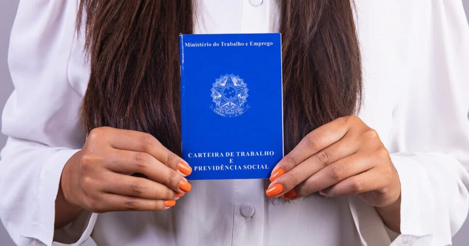 Além do FGTS e 13º: Lei trabalhista em vigor garante +1 benefício à lista de mulheres