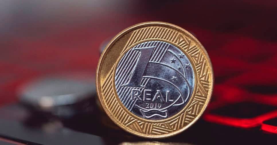 Moeda de R$ 1 está sendo vendida por valor maior que carro popular em 2025