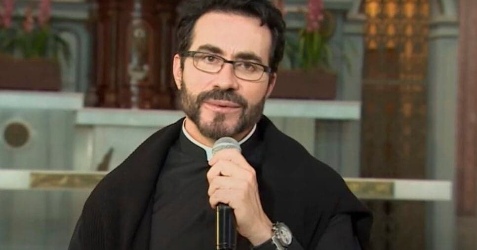Padre Fábio de Melo bate-boca com gerente de loja, que acaba demitido: "Deselegante"