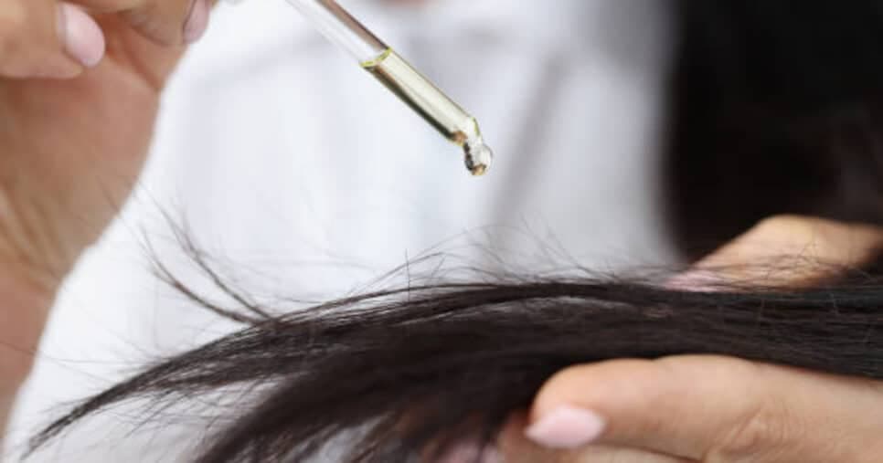 Hidratação capilar restaura os cabelos secos e danificados com 5 ingredientes