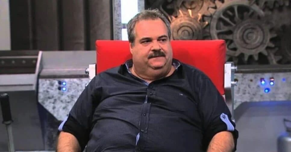Pedido de prisão, bem mais magro e 11 anos longe da TV: Gilberto Barros está irreconhecível hoje e vive assim
