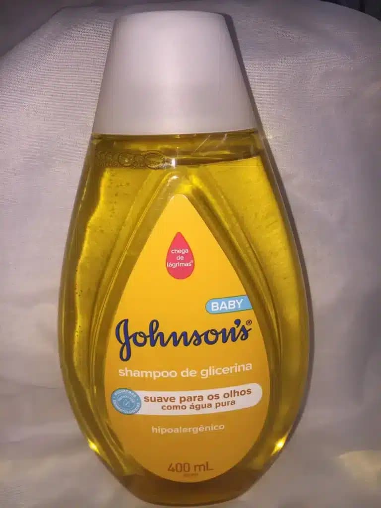 Shampoo neutro da Johnson's possui uma série de utilidades (Foto: Reprodução/ Internet)