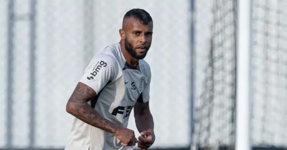 Alex Santana está fora do Corinthians - Foto: Internet