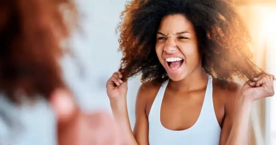 Cabelo com frizz (Foto: Reprodução)