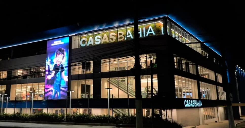 Casas Bahia informa fim de unidades populares e surpreende clientes