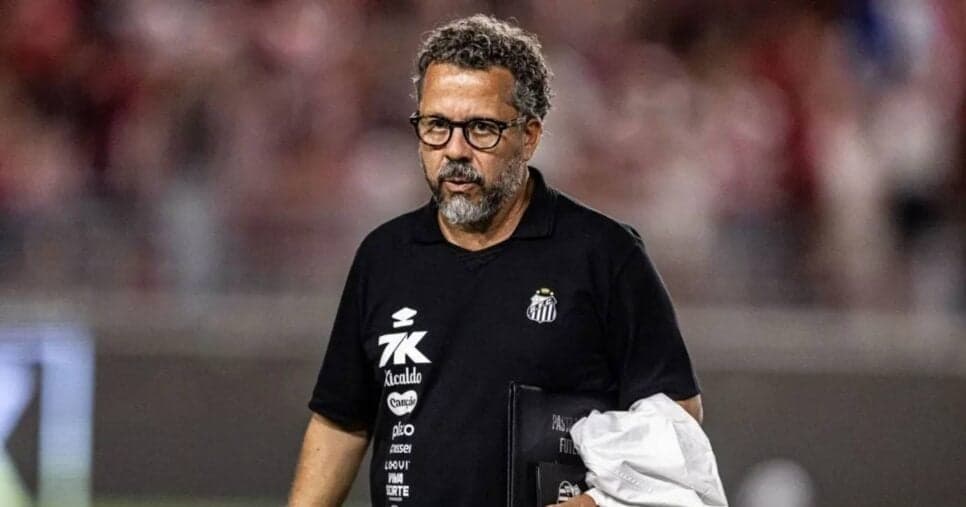 Adeus a Neymar: Cléber Xavier peita Teixeira e autoriza expulsão de atacante do Santos