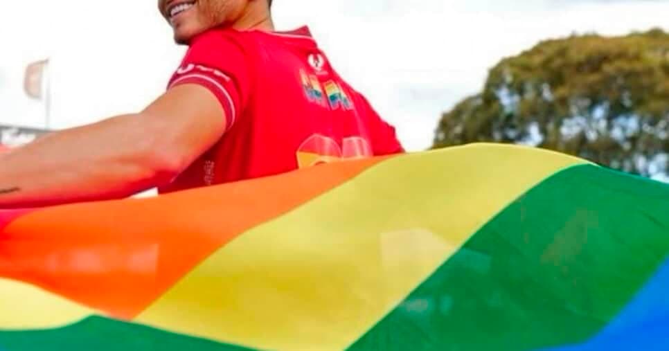 Arrebentou o armário: Jogador não esconde mais e assume relação com outro rapaz: "Sou livre"